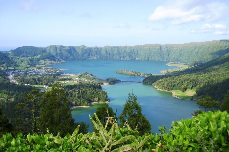 Sete Cidades Azores 4x4 Day Tour from Ponta Delgada - Pickup, timing, and what to bring