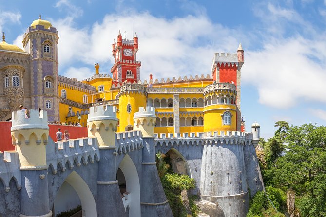 Sintra-Cascais-Pena Palace 8-People Small Group Tour from Lisbon - Cascais old town and free time