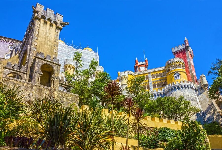 Sintra: Full-Day Deluxe Tour with Pena Palace ticket - Cabo da Roca: Europe’s western edge