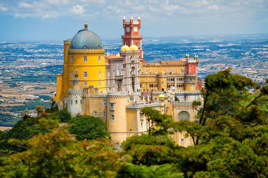Sintra: Full-Day Tour from Lisbon with Wine Tasting - The coastal return and beach stop