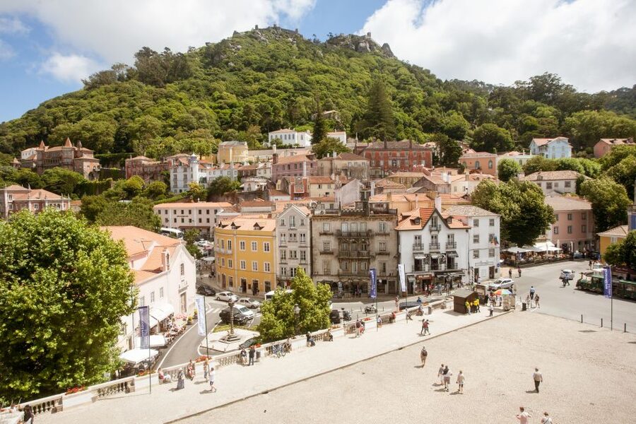 Sintra: Half-Day Tour with Royal Palace Ticket - Why this half-day route works from Lisbon