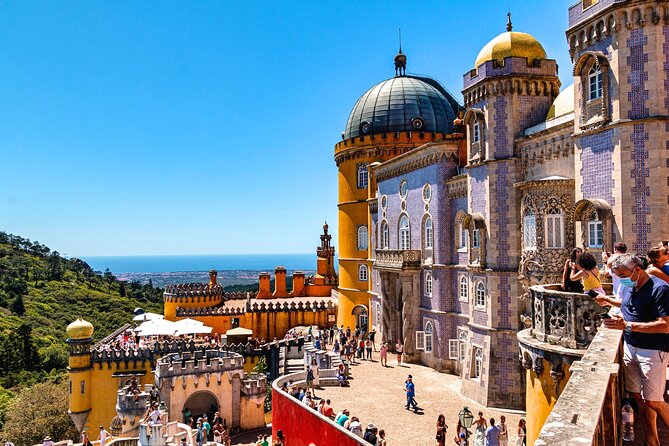 Sintra, Pena Palace, Quinta da Regaleira & Cascais Group Tour - Cascais for a slower coastal hour