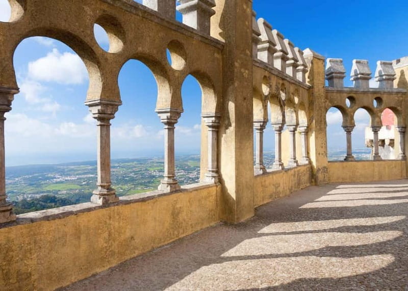Sintra: The Romantic Village – Private Half-Day Guided Tour - Sintra Palace, Fonte Mourisca, and village character
