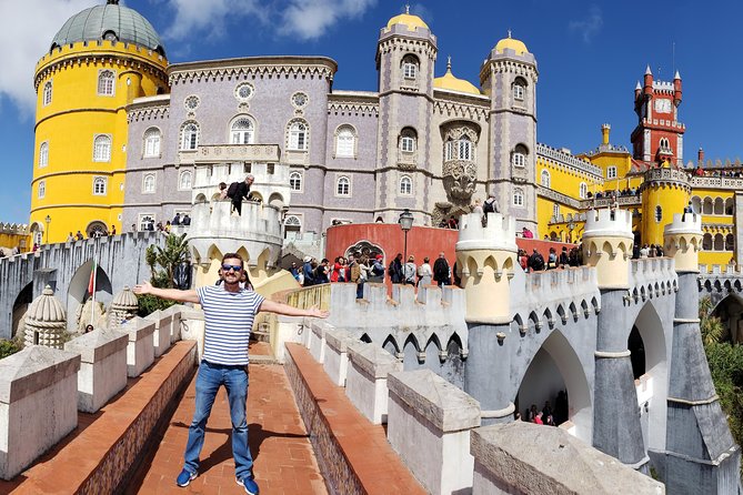 Sintra to Cascais: 2 Palaces, 4 Sites, Small Group 10 Hour Tour - What the small group changes