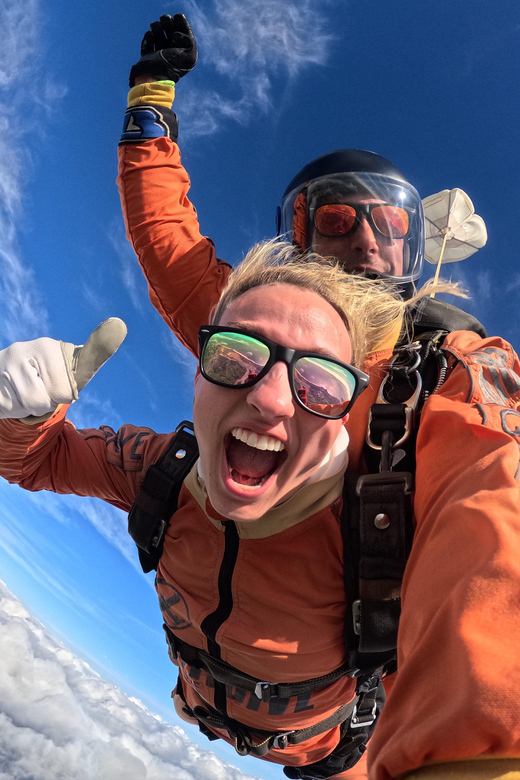 Skydive Algarve: Tandem Skydiving 10.000ft (up to 15.000ft) - Booking details worth keeping handy