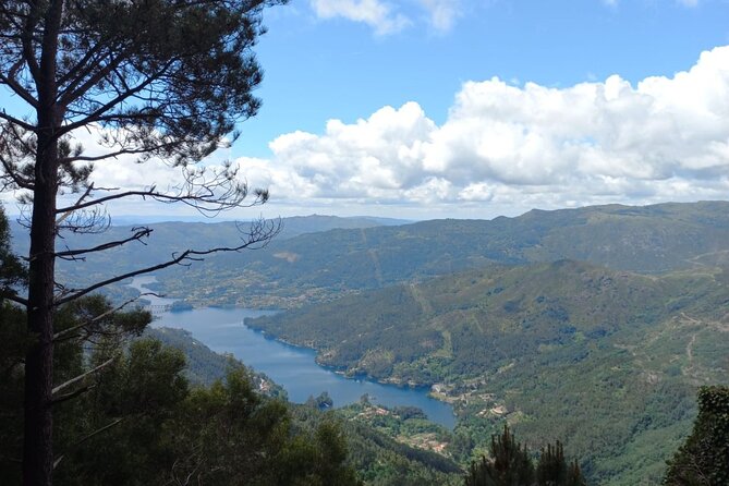 Small Group Geres National Park Full Day with picnic from Porto - How demanding is the walking?