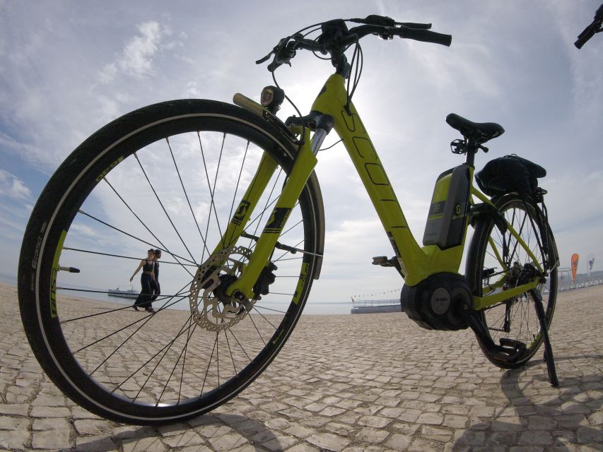 South Lisbon: 3-Hour Christ the King Electric Bike Tour - The cacilheiro ride from Cais do Sodré