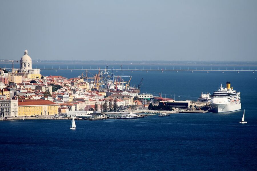 South Lisbon: 3-Hour Christ the King Electric Bike Tour - Cais do Ginjal and the climb to Christ the King