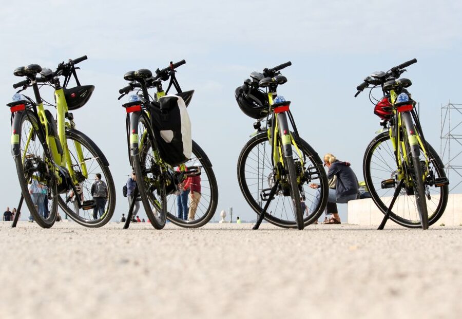South Lisbon: 3-Hour Christ the King Electric Bike Tour - Starting at Largo da Severa and crossing central Lisbon