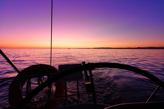 Sunset Tour on a Luxury Sailing Yacht from Vilamoura - Practical advice for a smoother evening