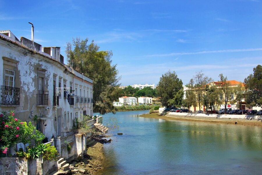 Tavira: Tuk-Tuk City Tour - The historic center, the churches, and Tavira Castle