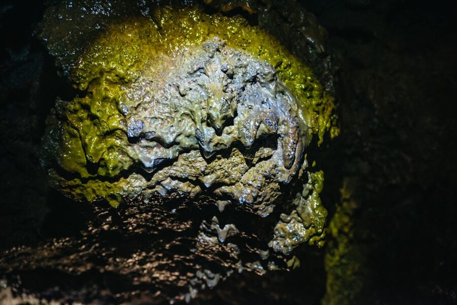 Terceira: Algar do Carvão Lava Caves Tour - Gruta do Natal and the language of lava flows
