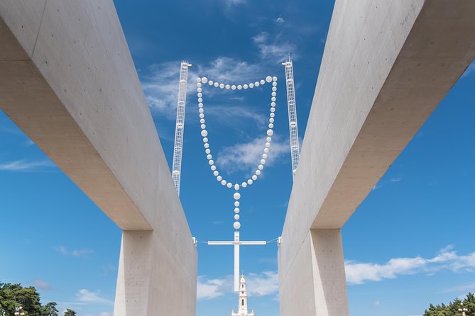 The Best of the West - Fátima, Nazaré, Óbidos & Batalha - Fátima: a major pilgrimage center