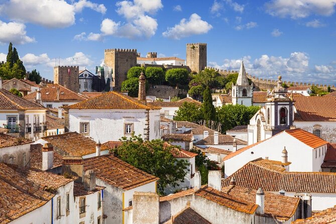 The Best of the West - Fátima, Nazaré, Óbidos & Batalha - Nazaré: cliffs, surf, and a traditional fishing town