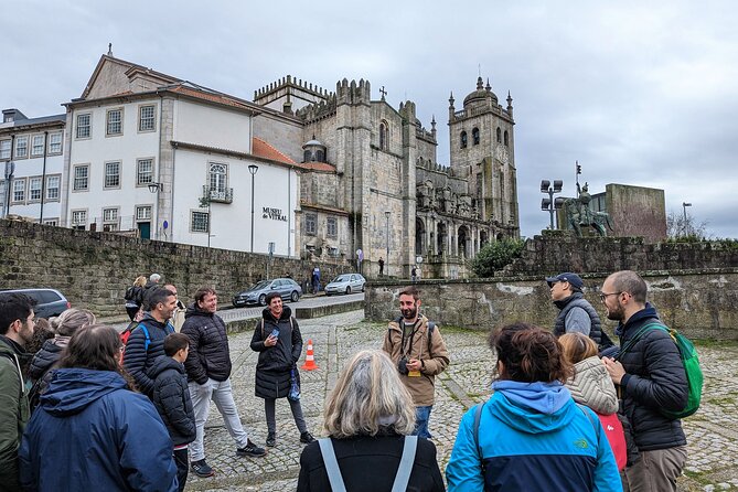 The Unvanquished Tour in Porto City Center - Carmo, Carmelitas, and Porto’s student life