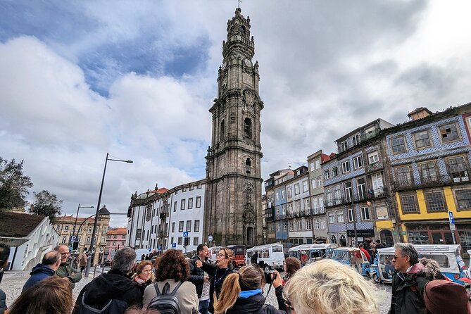 The Unvanquished Tour in Porto City Center - Rua das Flores and São Bento Station