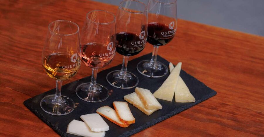 Vila Nova de Gaia: Port Wine Tasting with Cheese Pairing - The first pour: Crusted Port and aged sheep cheese
